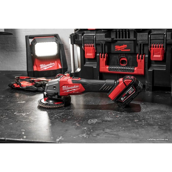 Угловая шлифмашина Milwaukee M18 FSAG125XB-502X Fuel 4933478430 (с 2-мя АКБ)