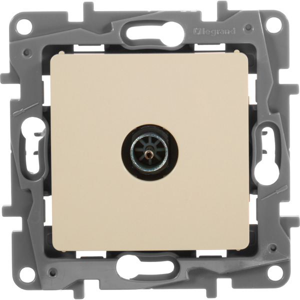 Розетка Legrand Etika 672351