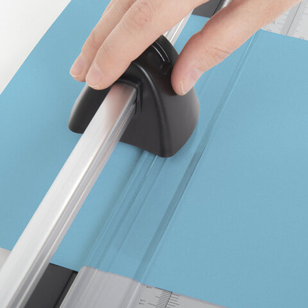 Резак роликовый BRAUBERG EXTRA A4 532325