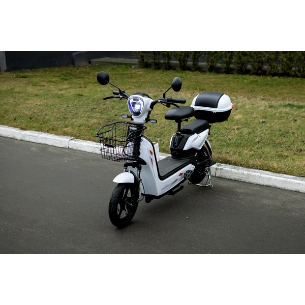 Электроскутер AVM Delta (белый)