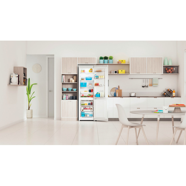 Холодильник Indesit ITS 5200 W