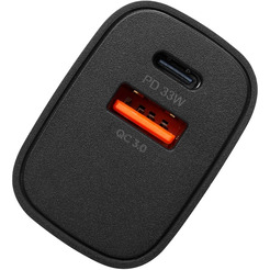 Сетевое зарядное RIVACASE PS4023 (черный)