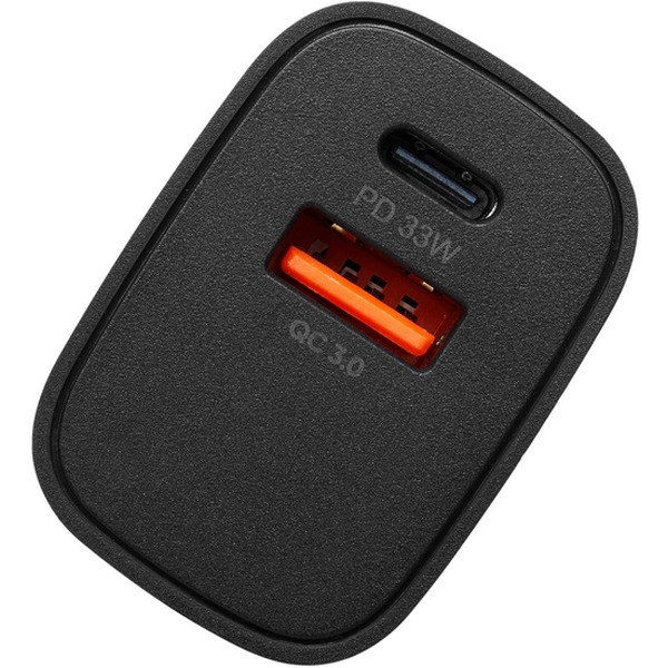 Сетевое зарядное RIVACASE PS4023 (черный)