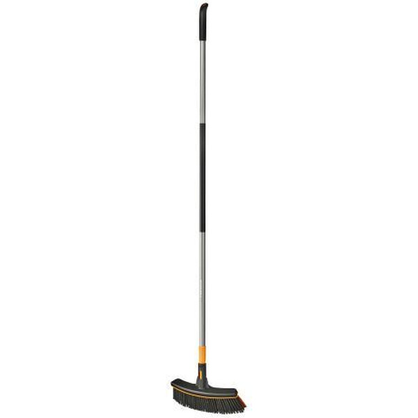 Метла Fiskars 1077115