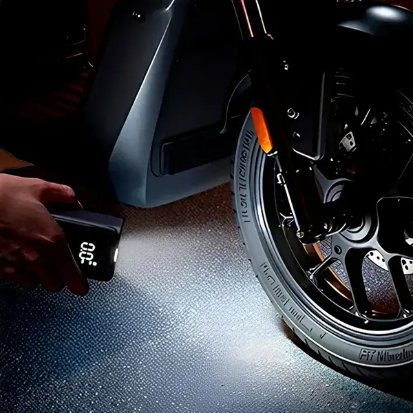 Автомобильный компрессор Xiaomi Mijia Compact Portable Electric Air Compressor MJBXCQBQW