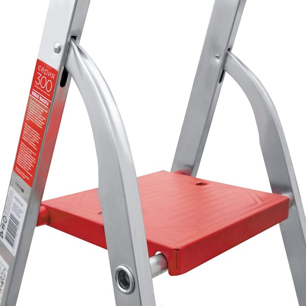 Лестница-стремянка профессиональная Новая высота NV315 (3150108) с лотком-органайзером