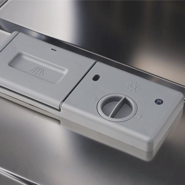 Встраиваемая посудомоечная машина Indesit DIS 1C28