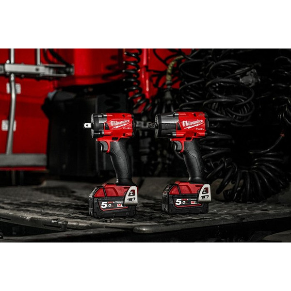 Гайковерт Milwaukee M18 FUEL M18FIW2F12-0 4933498058 (без АКБ)