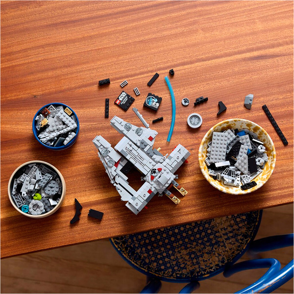 Конструктор LEGO Star Wars 75375 Сокол Тысячелетия
