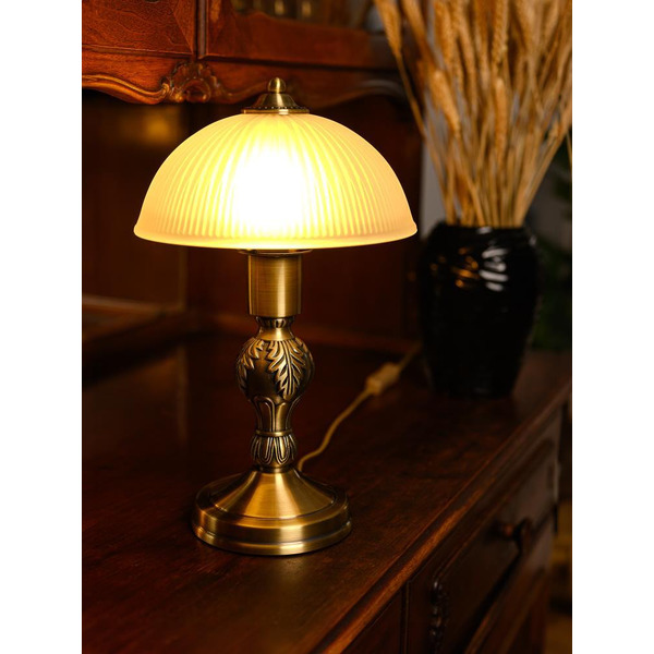 Cветильник настольный ARTSTYLE HT-710AB