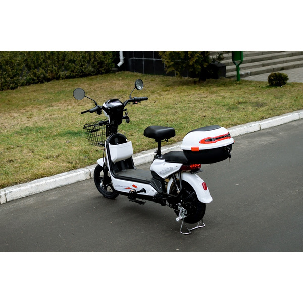 Электроскутер AVM Delta (белый)