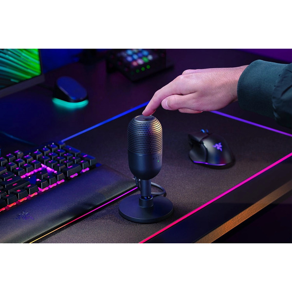 Микрофон RAZER Seiren V3 Mini RZ19-05050100-R3M1
