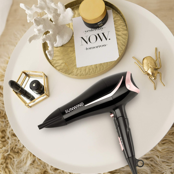 Фен SunWind SUHD 550