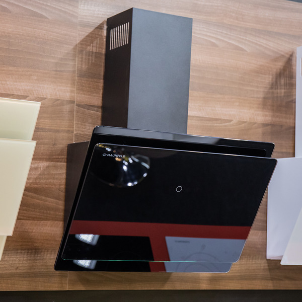 Кухонная вытяжка MAUNFELD Grammy 60 (черное стекло)