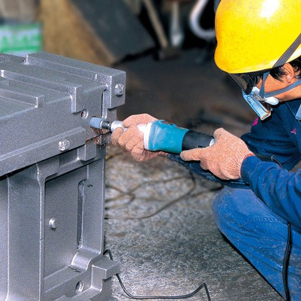 Прямая шлифмашина Makita GD0800C