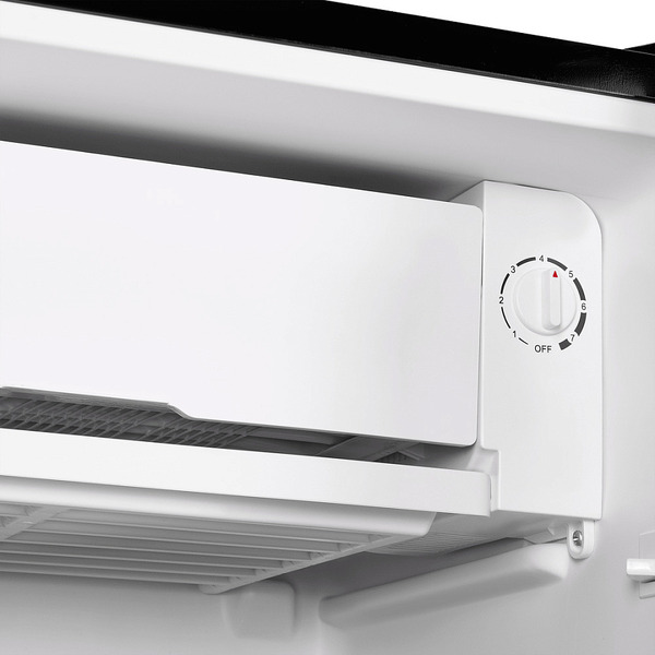 Холодильник MAUNFELD MFF83RB