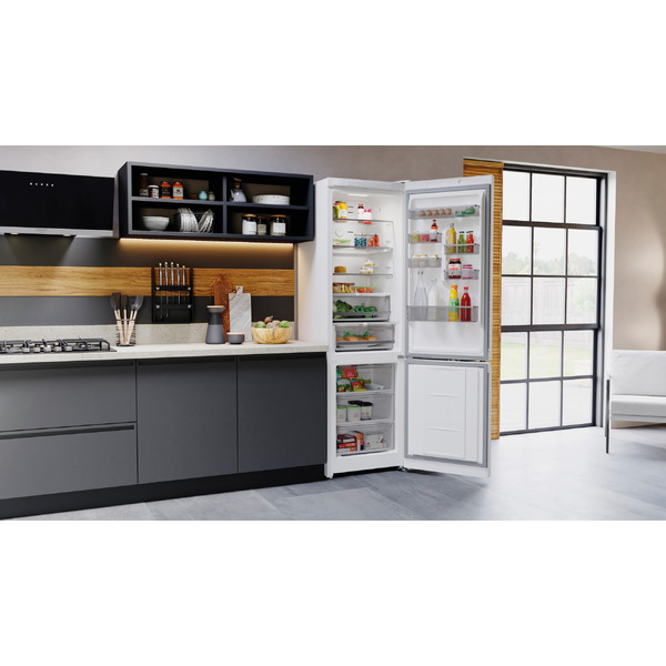 Холодильник-морозильник HOTPOINT HT 8201I W O3