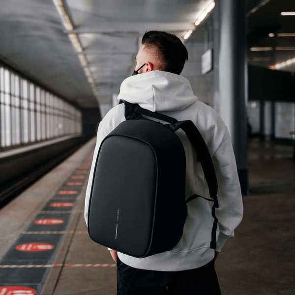 Рюкзак для ноутбука XD DESIGN Bobby Hero XL P705.711 (черный)