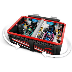 Конструктор LEGO City 60444 Гараж F1 Mercedes-AMG и Alpine
