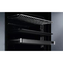 Духовой шкаф Electrolux SurroundCook FLEX 600 EOF3H50BK