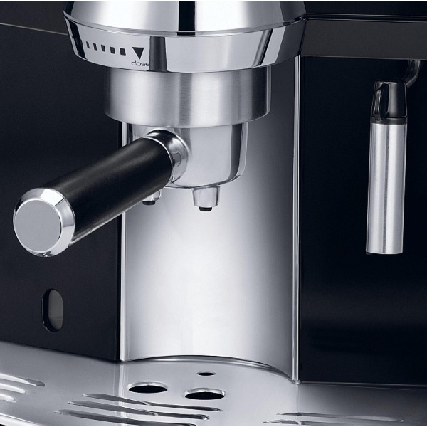 Кофеварка DeLonghi EC 820.B