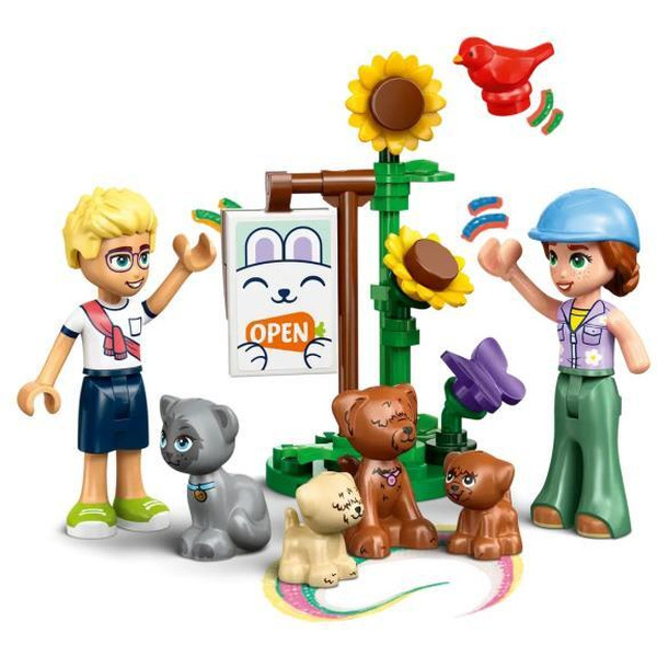 Конструктор Lego Friends Ветеринарная клиника для лошадей и питомцев 42651