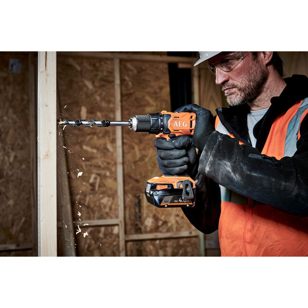 Дрель-шуруповерт AEG Powertools BS 18G4-202C (4935478630) с 2-мя АКБ, кейс