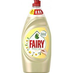Средство для мытья посуды Fairy Нежные ручки Ромашка и витамин Е 900 мл