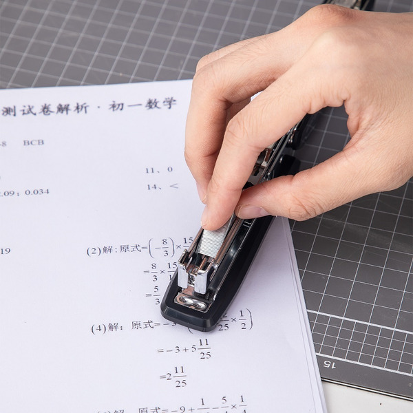 Скобы DELI для степлера № 24 0012 (1000шт)