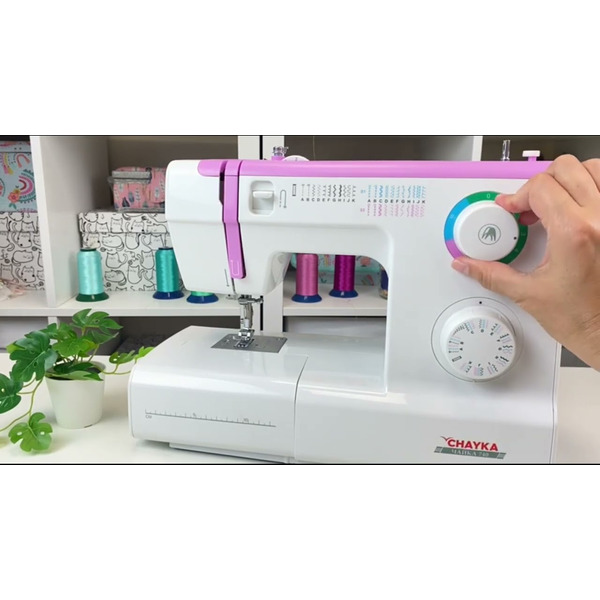 Швейная машина CHAYKA Чайка 740