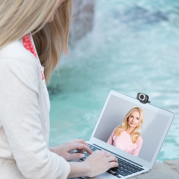 Веб-камера Logitech C615 (L960-001056)