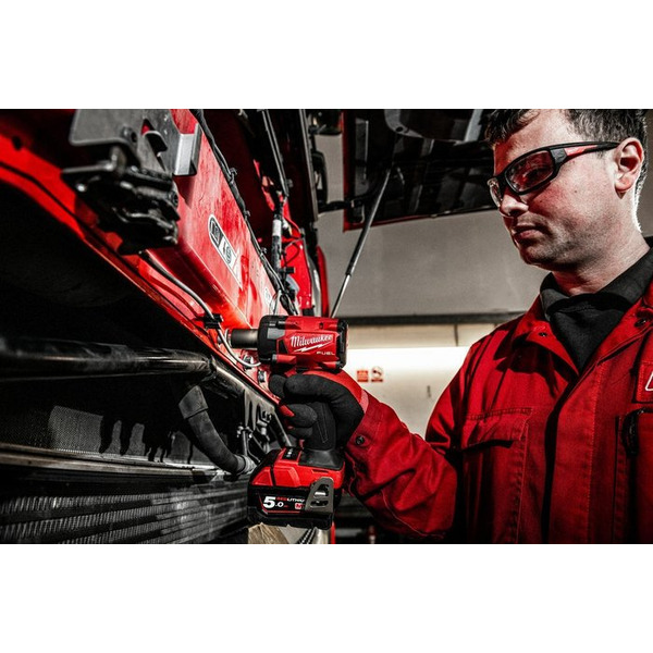 Гайковерт Milwaukee M18 FUEL M18FIW2F12-0 4933498058 (без АКБ)