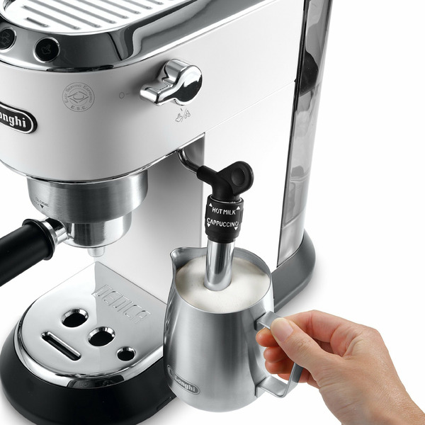 Кофеварка DeLonghi EC685.W