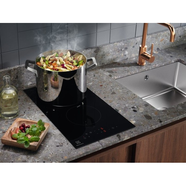 Варочная панель Electrolux LHR3233CK