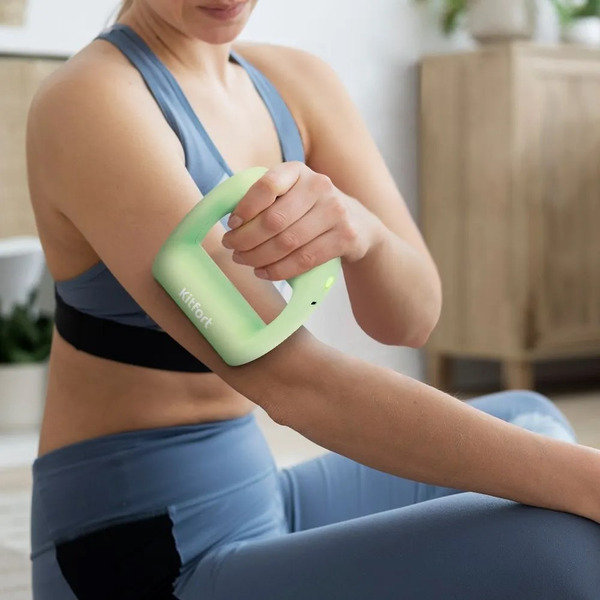 Перкуссионный массажер KITFORT КТ-5936