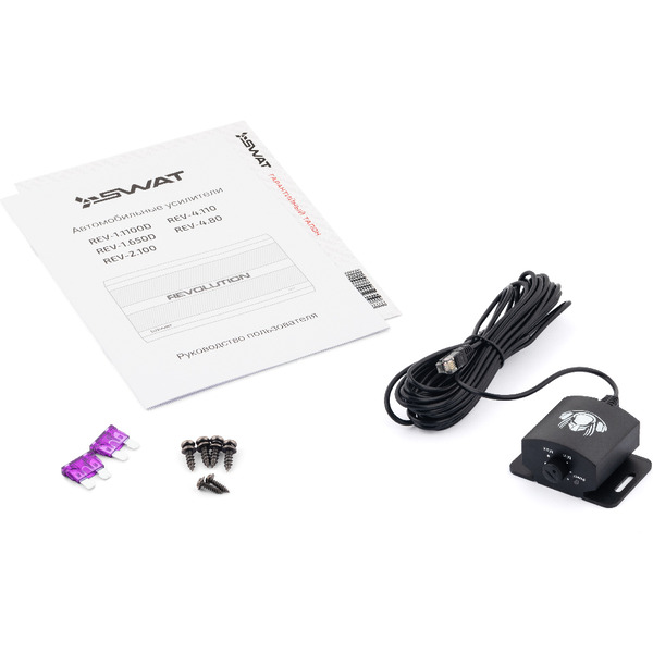 Автомобильный усилитель Swat REV-1.650D