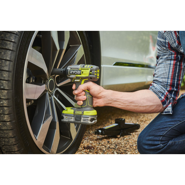 Ударный гайковерт Ryobi ONE+ R18IW7-0 (5133004220 без АКБ и ЗУ)