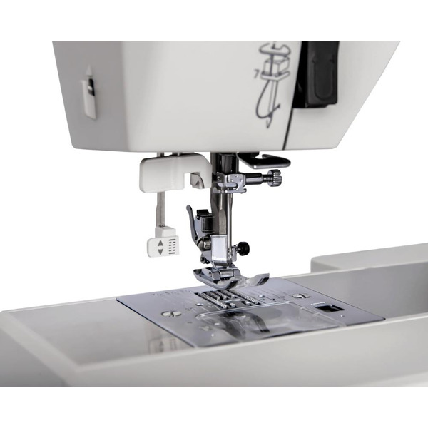 Швейная машина Necchi Q132A