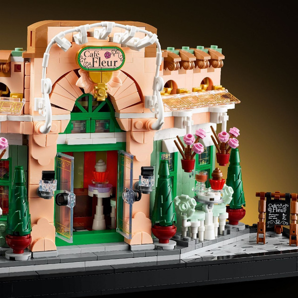 Конструктор Lego Icons Французское кафе / 10362