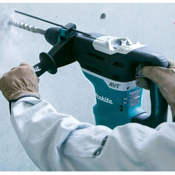 Перфоратор Makita HR4013C