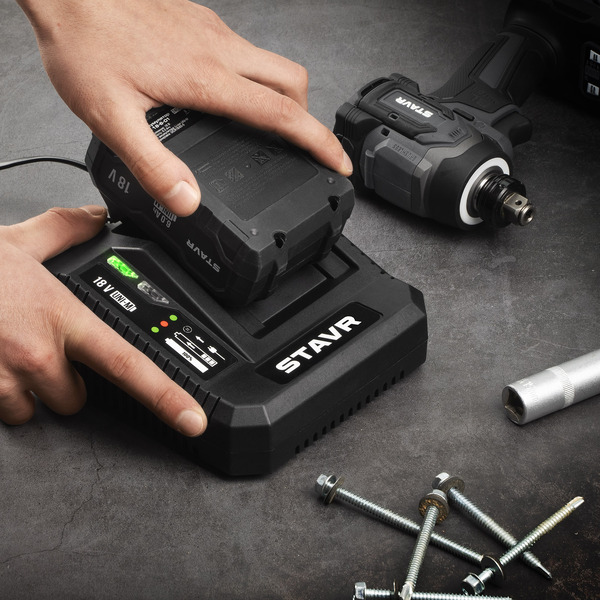 Зарядное устройство STAVR 18V UNI-M SBC 18-6A-01