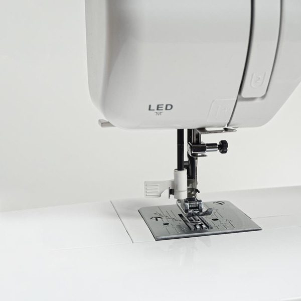 Швейная машина Janete 987Р (белый)