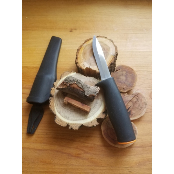 Нож бытового назначения FISKARS (1001622)