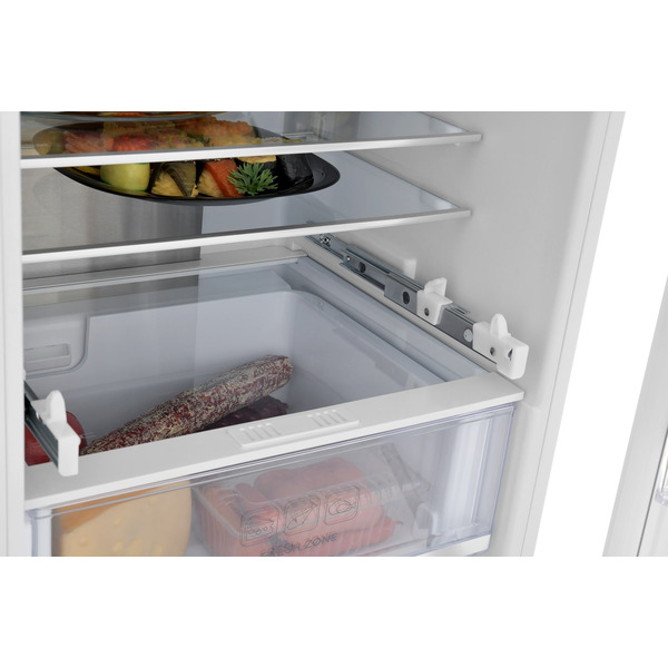 Встраиваемый холодильник ZUGEL ZRI1760FNF