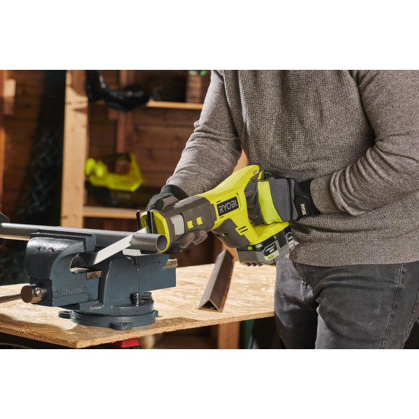 Пила сабельная RYOBI RRS18-0 (5133005404) без АКБ и ЗУ