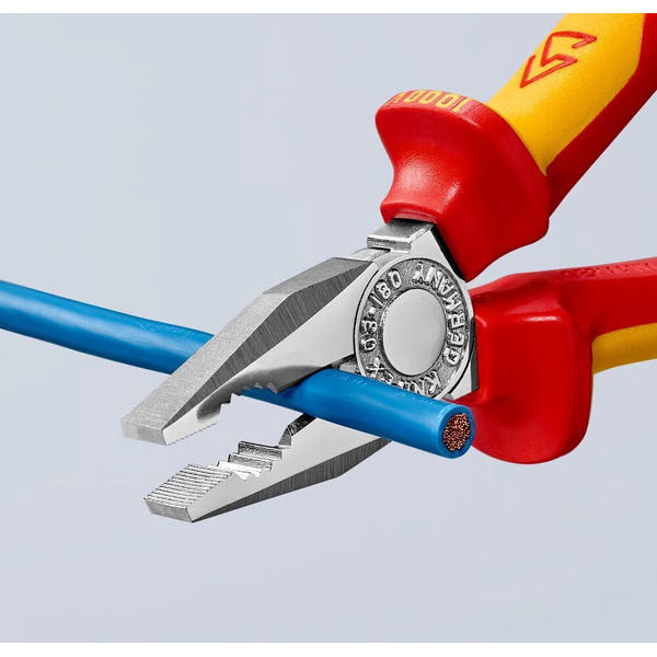 Плоскогубцы комбинированные KNIPEX 03 06 160