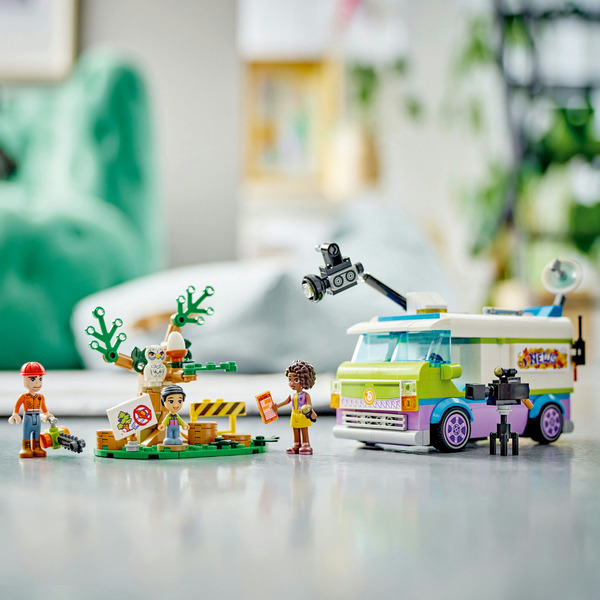 Конструктор LEGO Friends Фургон отдела новостей 41749