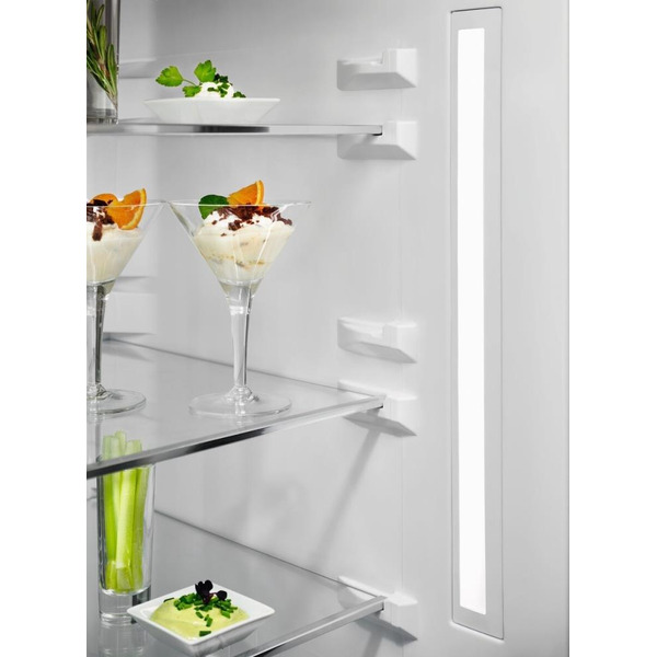 Холодильник Electrolux LNT7ME36X3