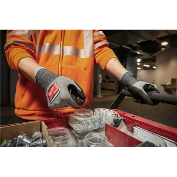 Перчатки защитные Milwaukee Hi-Dex 4932480494