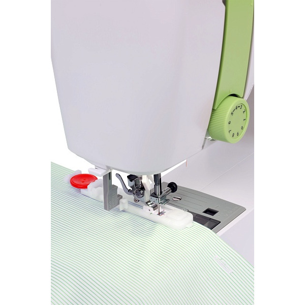 Швейная машина Leader Majestic 250E